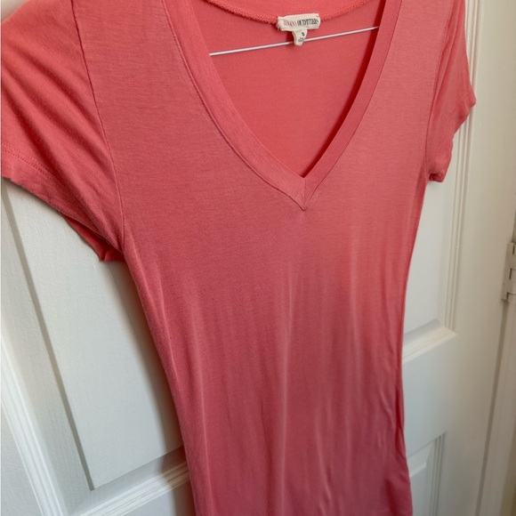 Soft Coral V-Neck Short Sleeve Tee Long Length - Picture 2 of 5
